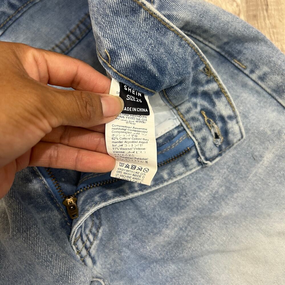 Shein Women's Straight Leg Mid Rise Light Denim Blue Jeans Size 26 - Picture 9 of 9